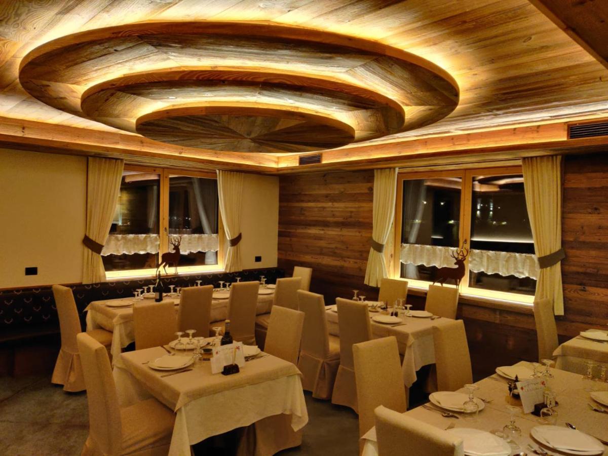 Hotel Laurino Pozza di Fassa Exteriör bild