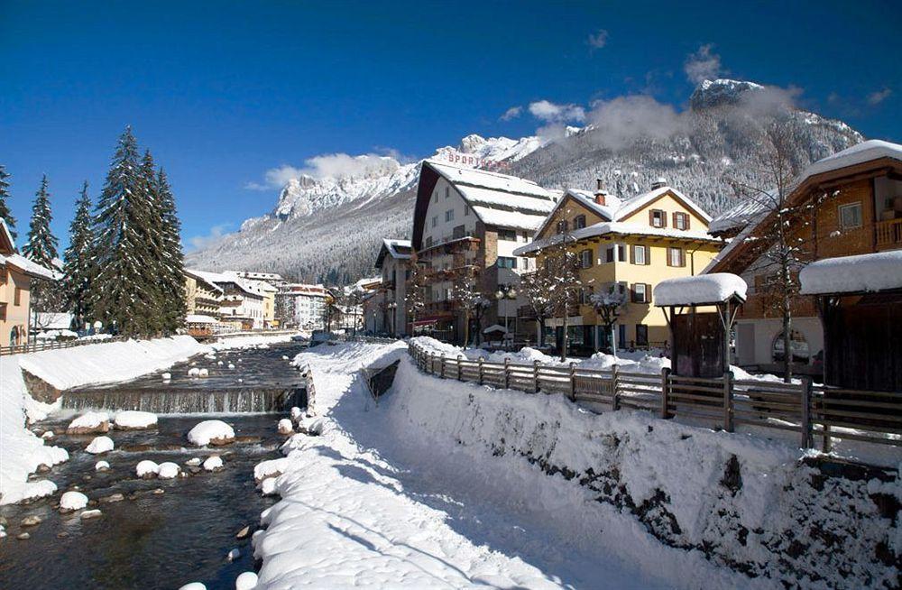 Hotel Laurino Pozza di Fassa Exteriör bild