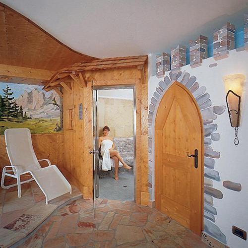 Hotel Laurino Pozza di Fassa Exteriör bild