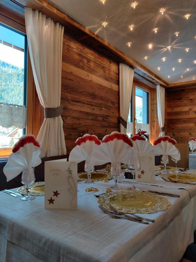 Hotel Laurino Pozza di Fassa Exteriör bild